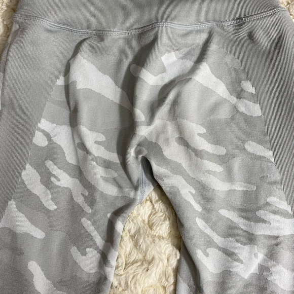 Seamless camo leggings - Picture 4 of 5